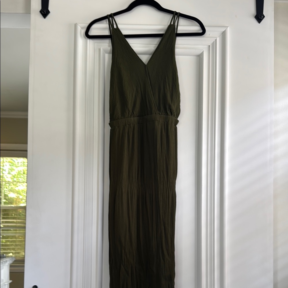 Lulu's Green Sleeveless V-Neck Sheath Maxi Dress